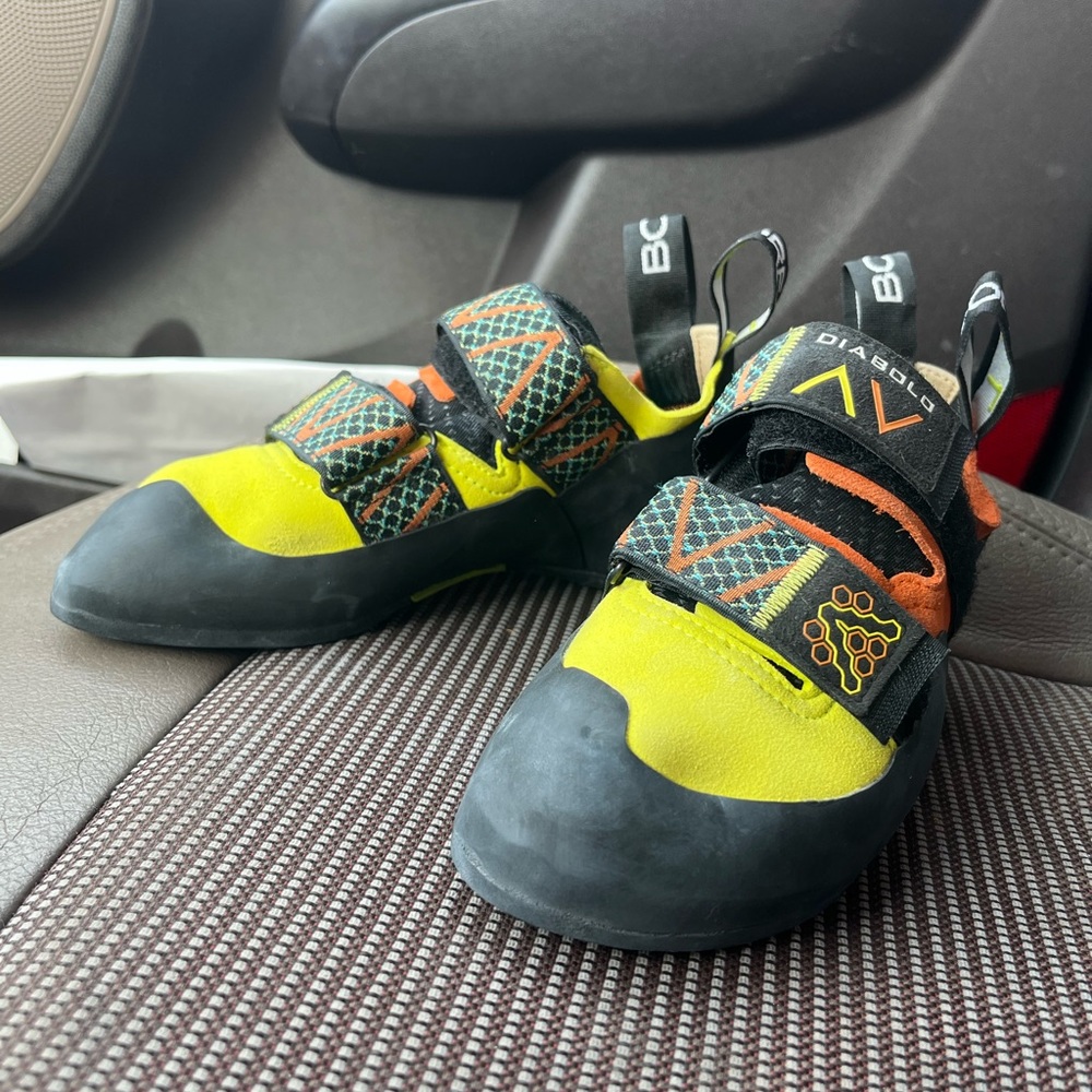 Boreal climbing shoes
